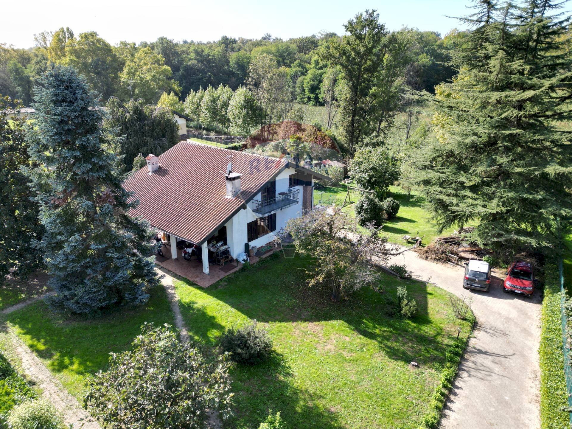 Casa all\'aperto - Villa via Cordona
 
12, Agrate Conturbia - foto 3