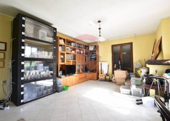 Soggiorno - Villa via Cordona
 
12, Agrate Conturbia - foto 13