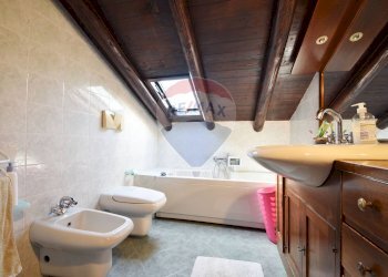 Bagno - Villa via Cordona
 
12, Agrate Conturbia - foto 21