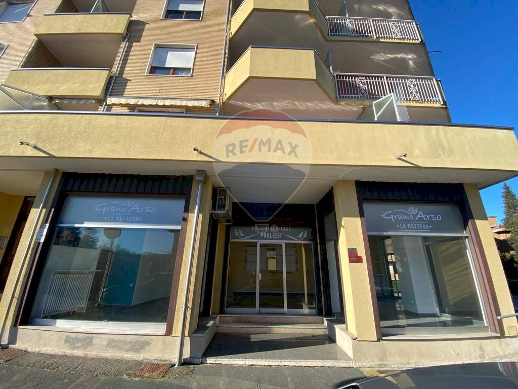 Edificio all\'aperto - Negozio VIA GALILEO GALILEI
 
4, Somma Lombardo - foto 2