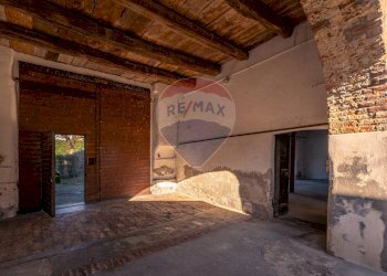 Stanza vuota - Villa Via al Castello
 
1, Marano Ticino - foto 42