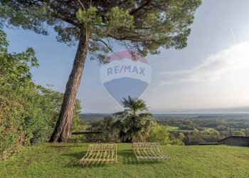 Vista delle montagne - Villa Via al Castello
 
1, Marano Ticino - foto 16