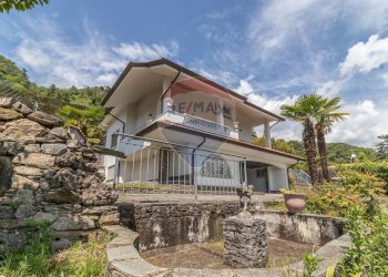 Casa all\'aperto - Villa via Sempione
 
155, Meina - foto 1