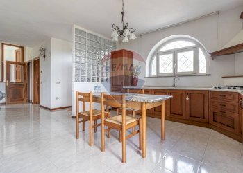 Sala da pranzo - Villa via Sempione
 
155, Meina - foto 27