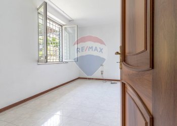 Stanza vuota - Villa via Sempione
 
155, Meina - foto 34