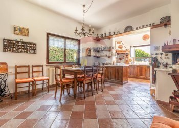 Sala da pranzo - Villa Via C. Davicini
 
171/A, Lesa - foto 32