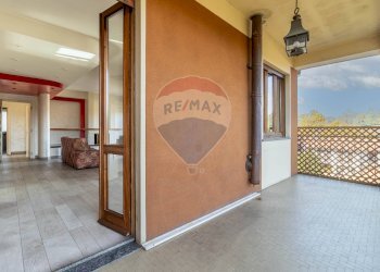 Terrazza - Casa semi indipendente Via Ticino
 
6, Varallo Pombia - foto 14