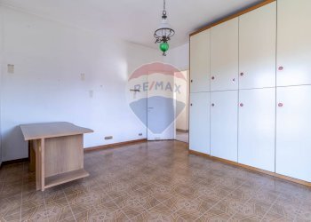 Stanza vuota - Casa semi indipendente Via Ticino
 
6, Varallo Pombia - foto 32
