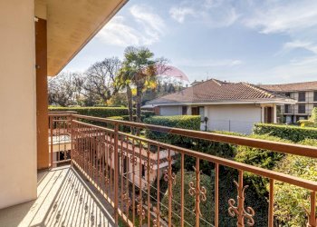 Balcone - Casa semi indipendente Via Ticino
 
6, Varallo Pombia - foto 34