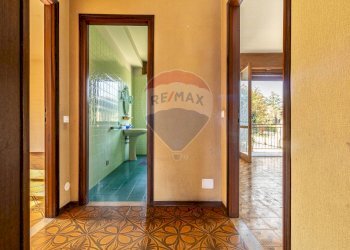 Hall / corridoio - Casa semi indipendente Via Ticino
 
6, Varallo Pombia - foto 50