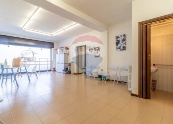 Sala da pranzo - Casa semi indipendente Via Ticino
 
6, Varallo Pombia - foto 67