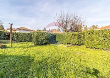 Giardino - Casa semi indipendente Via Ticino
 
6, Varallo Pombia - foto 76