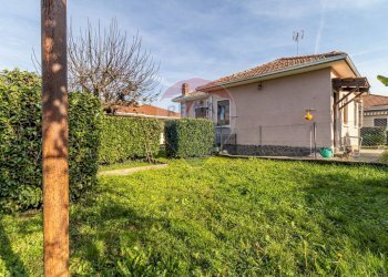 Casa all\'aperto - Casa semi indipendente Via Ticino
 
6, Varallo Pombia - foto 77