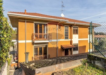 Casa all\'aperto - Casa semi indipendente Via Ticino
 
6, Varallo Pombia - foto 81