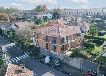 Casa all\'aperto - Casa semi indipendente Via Ticino
 
6, Varallo Pombia - foto 85