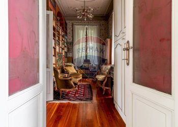 Hall / corridoio - Villa Lesa - foto 32