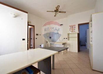 Cucina - Commercial Premises via vittorio Veneto
 
5, Divignano - photo 5