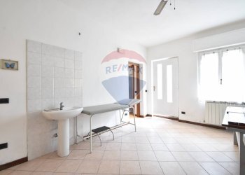Bagno - Commercial Premises via vittorio Veneto
 
5, Divignano - photo 12