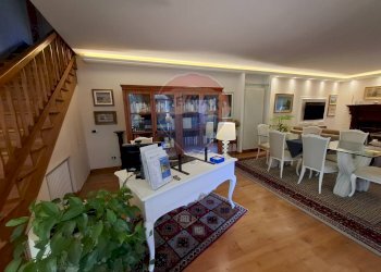 Sala da pranzo - Villa Via Borgata San Quirico
 
20, Domodossola - foto 12