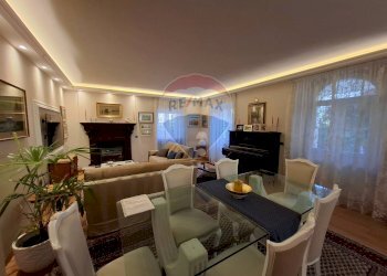 Sala da pranzo - Villa Via Borgata San Quirico
 
20, Domodossola - foto 14