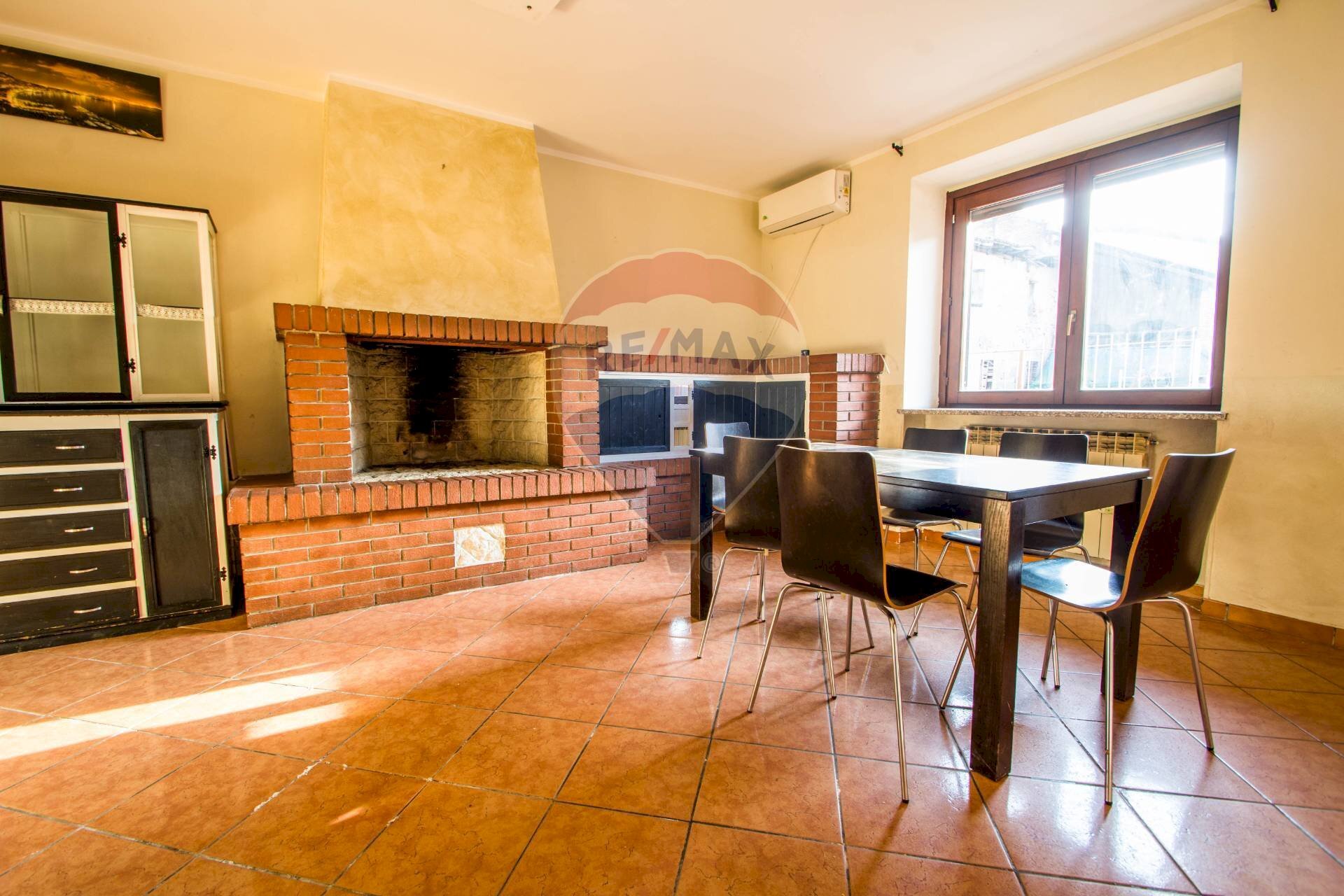 Sala da pranzo - Casa semi indipendente Vaprio d'Agogna - foto 3