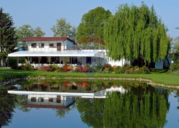 Casa all\'aperto - Locale Commerciale Via Case Sparse
 
11, Novara - foto 1