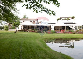 Casa all\'aperto - Locale Commerciale Via Case Sparse
 
11, Novara - foto 20