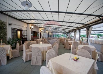 Sala da pranzo - Locale Commerciale Via Case Sparse
 
11, Novara - foto 66