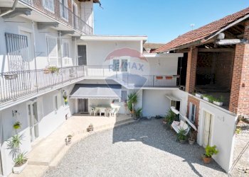 Casa all\'aperto - Casa indipendente via G. Mazzini
 
10, Cureggio - foto 2