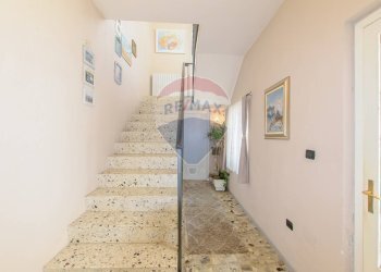 Scale - Casa indipendente via G. Mazzini
 
10, Cureggio - foto 15