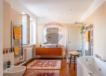 Bagno - Appartamento Arona - foto 6