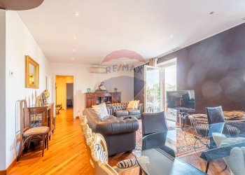 Sala da pranzo - Appartamento Arona - foto 24