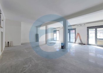 Foto 2 - Locale Commerciale Viale Kennedy
 
29/33, Bari - foto 2