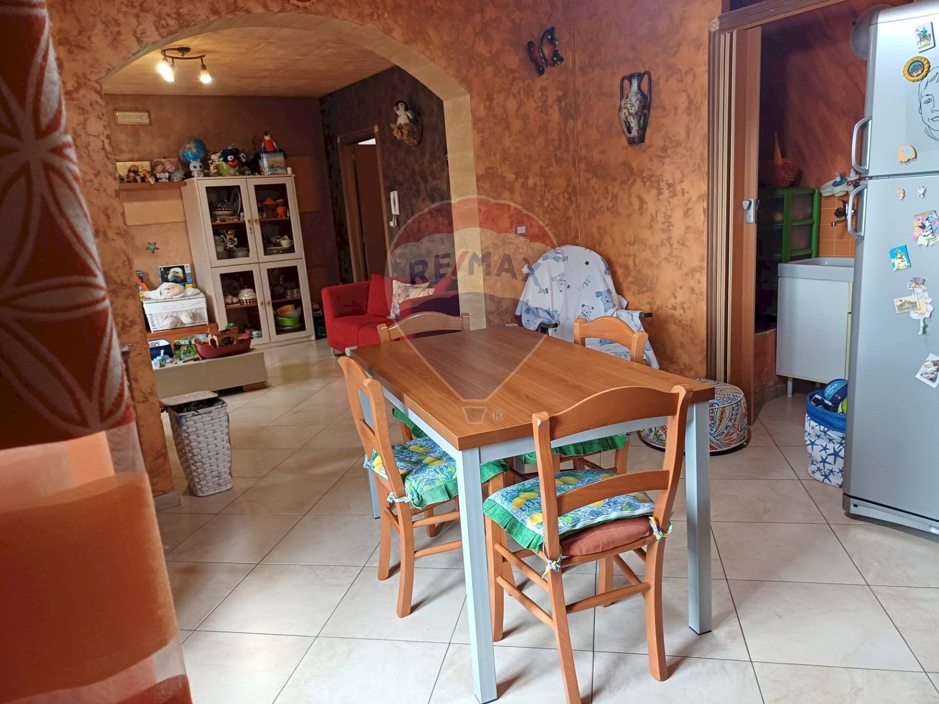 Sala da pranzo - Casa indipendente via Gulfi
142, Chiaramonte Gulfi - foto 2