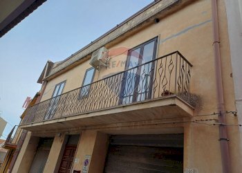 Edificio all\'aperto - Casa indipendente via Gulfi
 
142, Chiaramonte Gulfi - foto 23