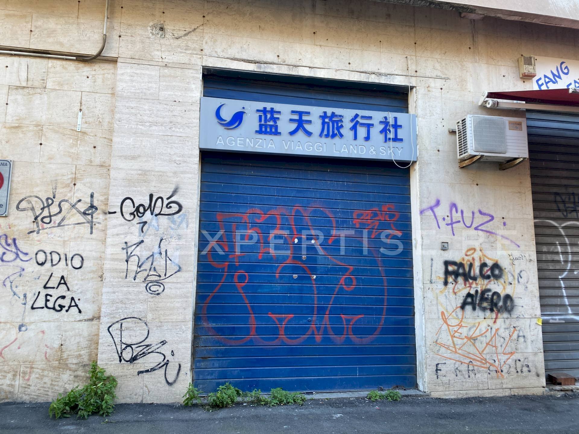 Foto 1 - Commercial Premises Piazza Carlo Alberto
 
78, Catania - photo 1