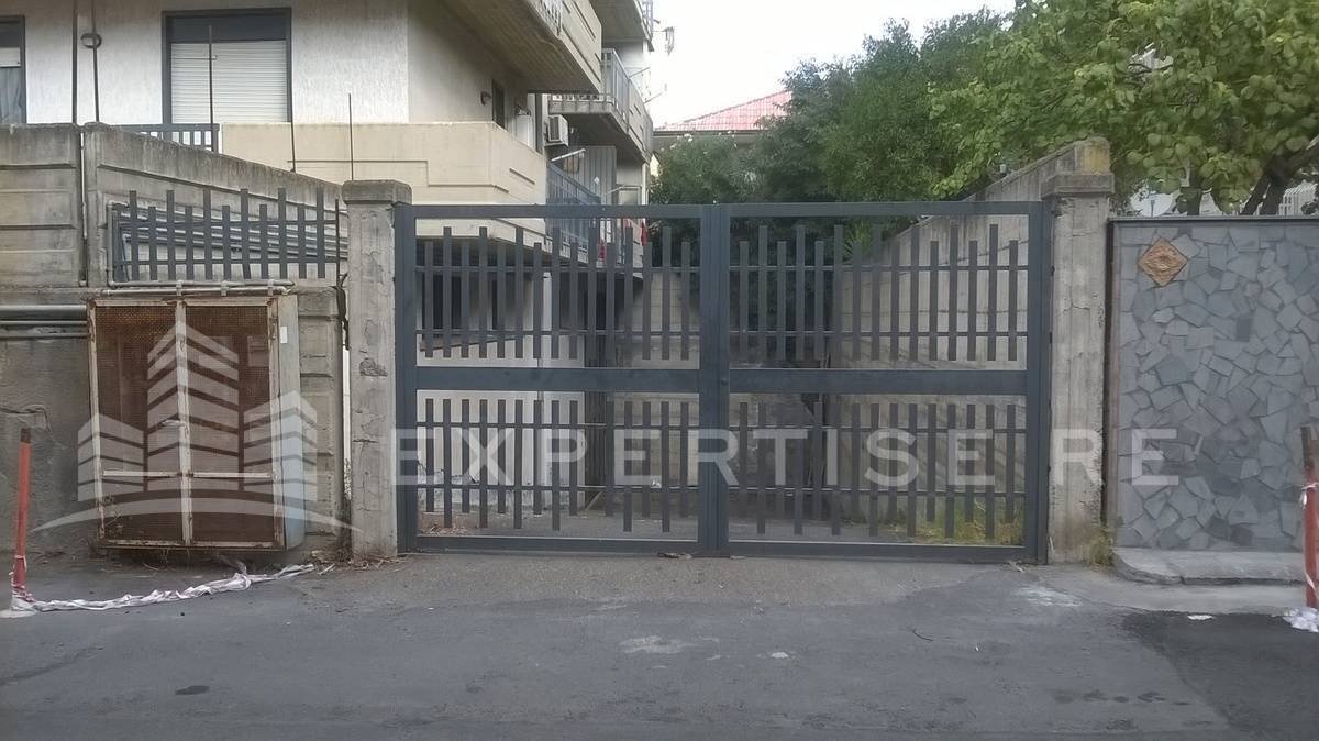 Foto 1 - Warehouse Via Passo Gravina
 
184 A, Catania - photo 1