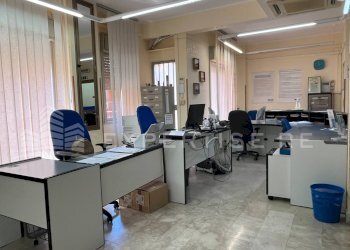 Foto 1 - Ufficio Via Garibaldi
 
1, Termini Imerese - foto 1