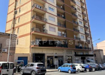 Foto 2 - Ufficio Via Garibaldi
 
1, Termini Imerese - foto 2