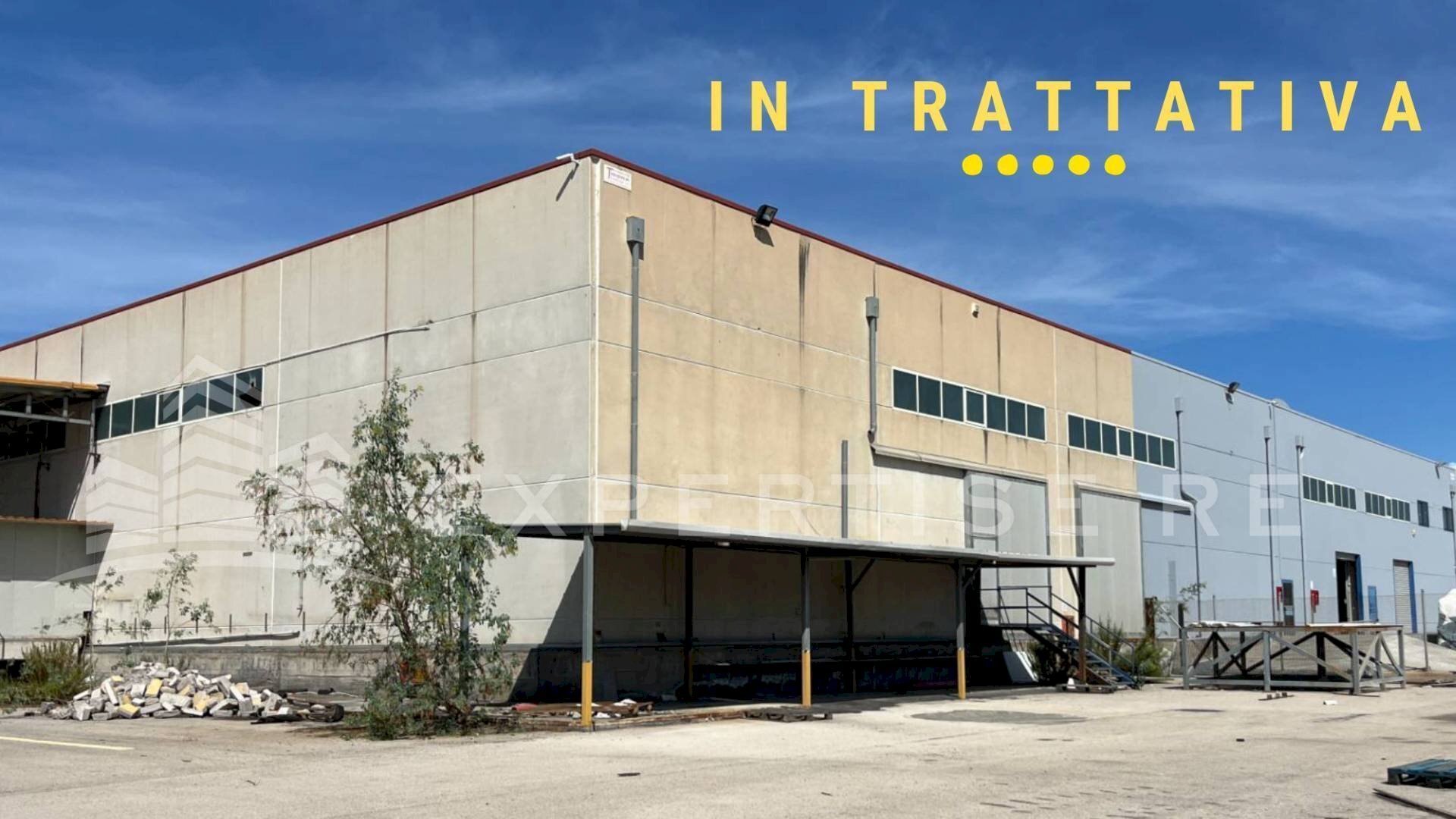 Foto 1 - Capannone Via Cosmo Mollica Alagona
 
70-72, Catania - foto 1