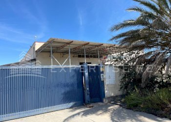 Foto 3 - Capannone Via Cosmo Mollica Alagona
 
70-72, Catania - foto 3