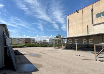 Foto 16 - Capannone Via Cosmo Mollica Alagona
 
70-72, Catania - foto 16