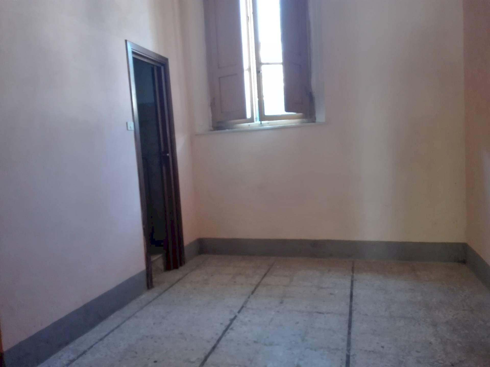 Foto 2 - Commercial Activity via Garibaldi
 
10, Calcinaia - photo 2