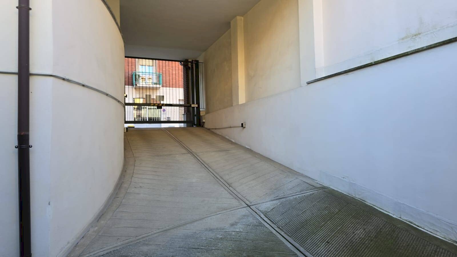 Foto 3 - Box Via Druento
 
24, Torino - foto 3