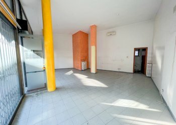 Foto 9 - Negozio via Largo Diaz
 
22, Pontoglio - foto 9