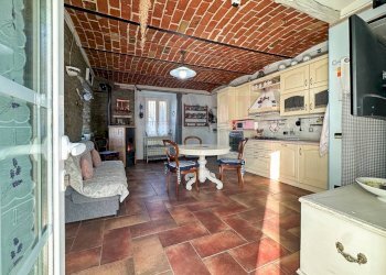 CUCINA - Casa indipendente Regione Molli
 
50, Melazzo - foto 4