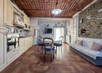 CUCINA - Casa indipendente Regione Molli
 
50, Melazzo - foto 2