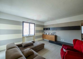 Foto 10 - Villa Via Papa Giovanni 23
 
14, Cavernago - photo 10