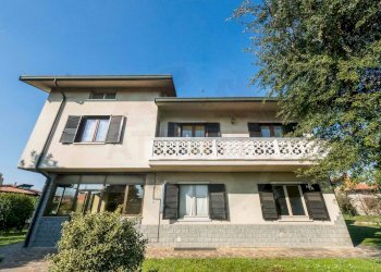 Foto 100 - Villa Via Papa Giovanni 23
 
14, Cavernago - photo 100