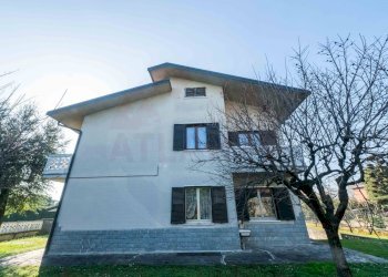 Foto 102 - Villa Via Papa Giovanni 23
 
14, Cavernago - photo 102